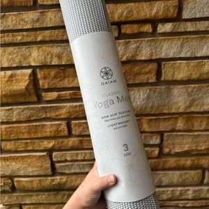 GAIAM Light Gray Yoga Mat